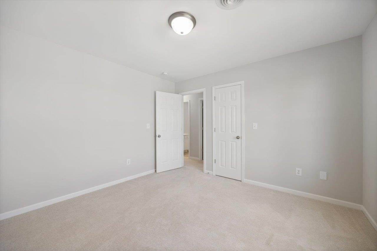 239 Windsor Dr, Fishersville, VA 22939