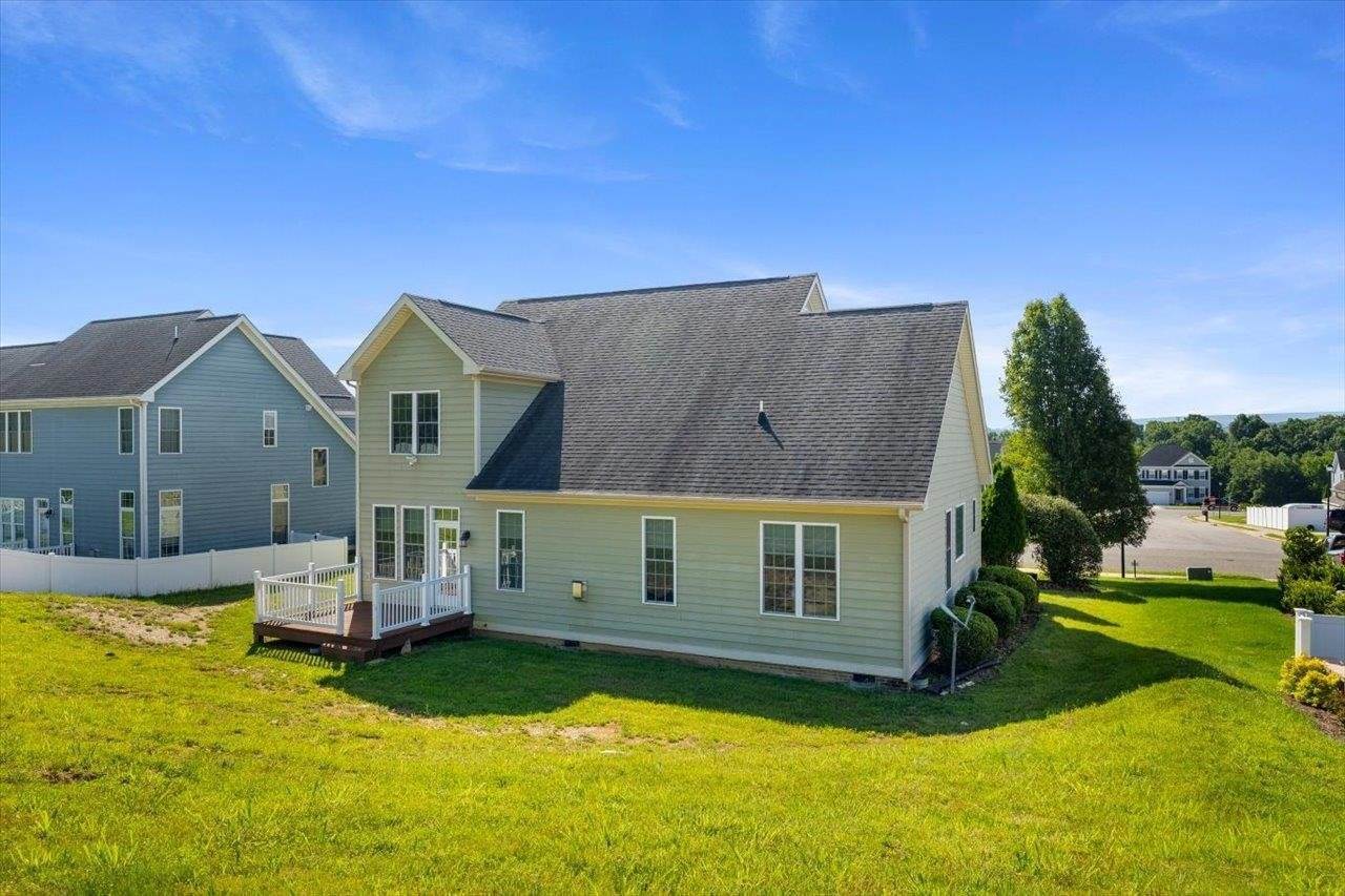 239 Windsor Dr, Fishersville, VA 22939