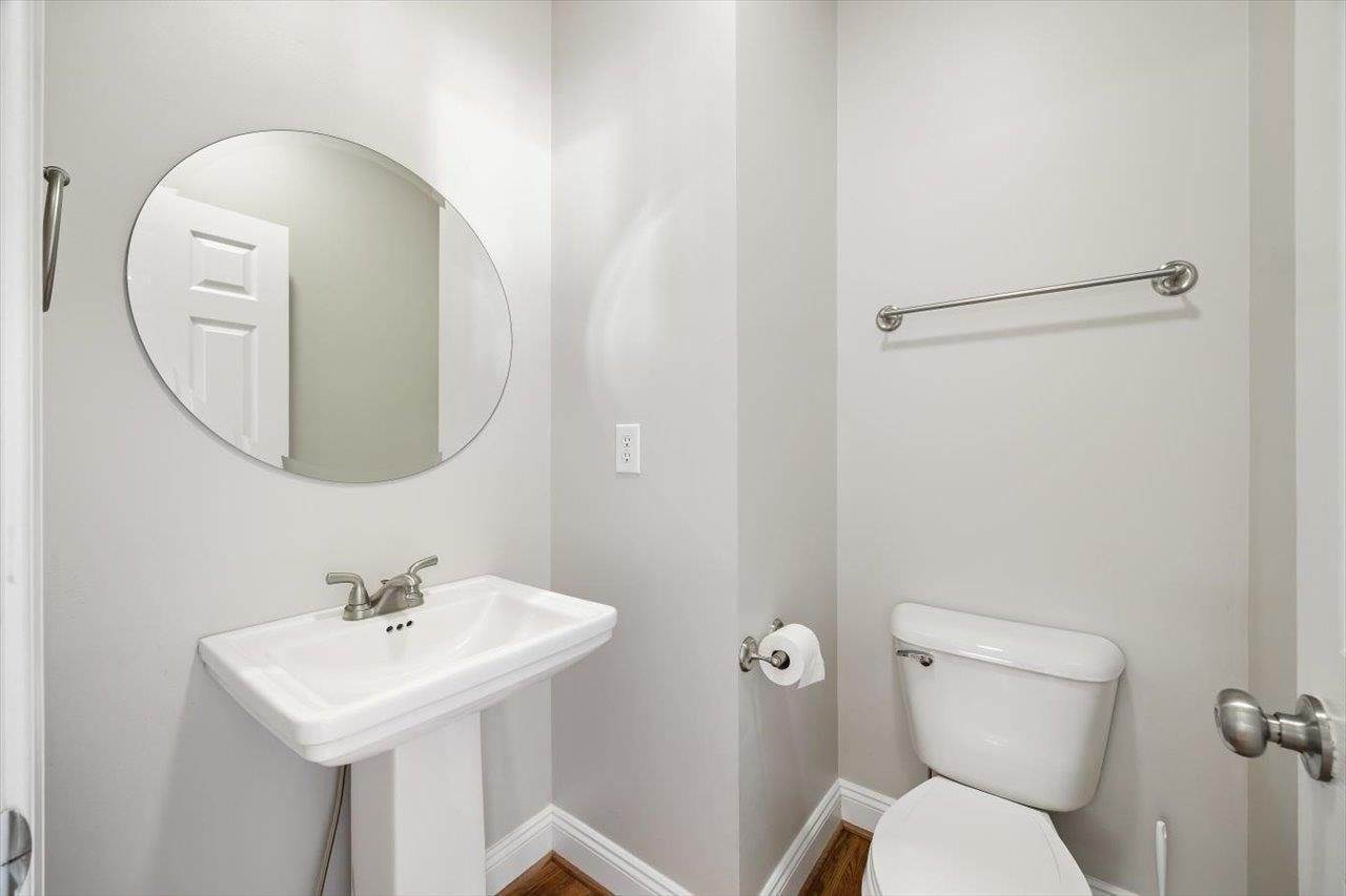 239 Windsor Dr, Fishersville, VA 22939