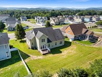 239 Windsor Dr, Fishersville, VA 22939