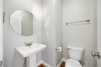 239 Windsor Dr, Fishersville, VA 22939