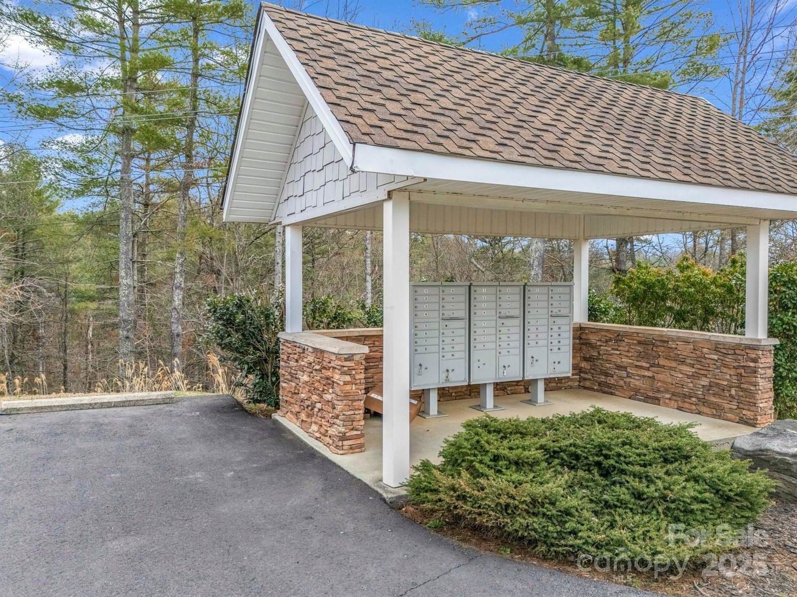 9999 Settlers Trail, Mars Hill, NC 28754