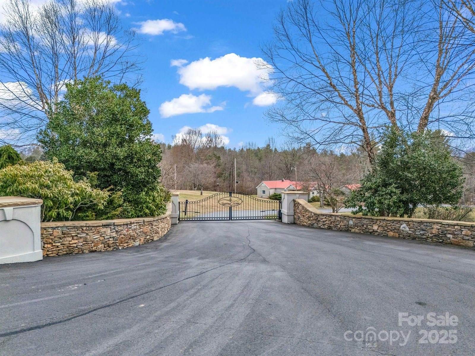 9999 Settlers Trail, Mars Hill, NC 28754
