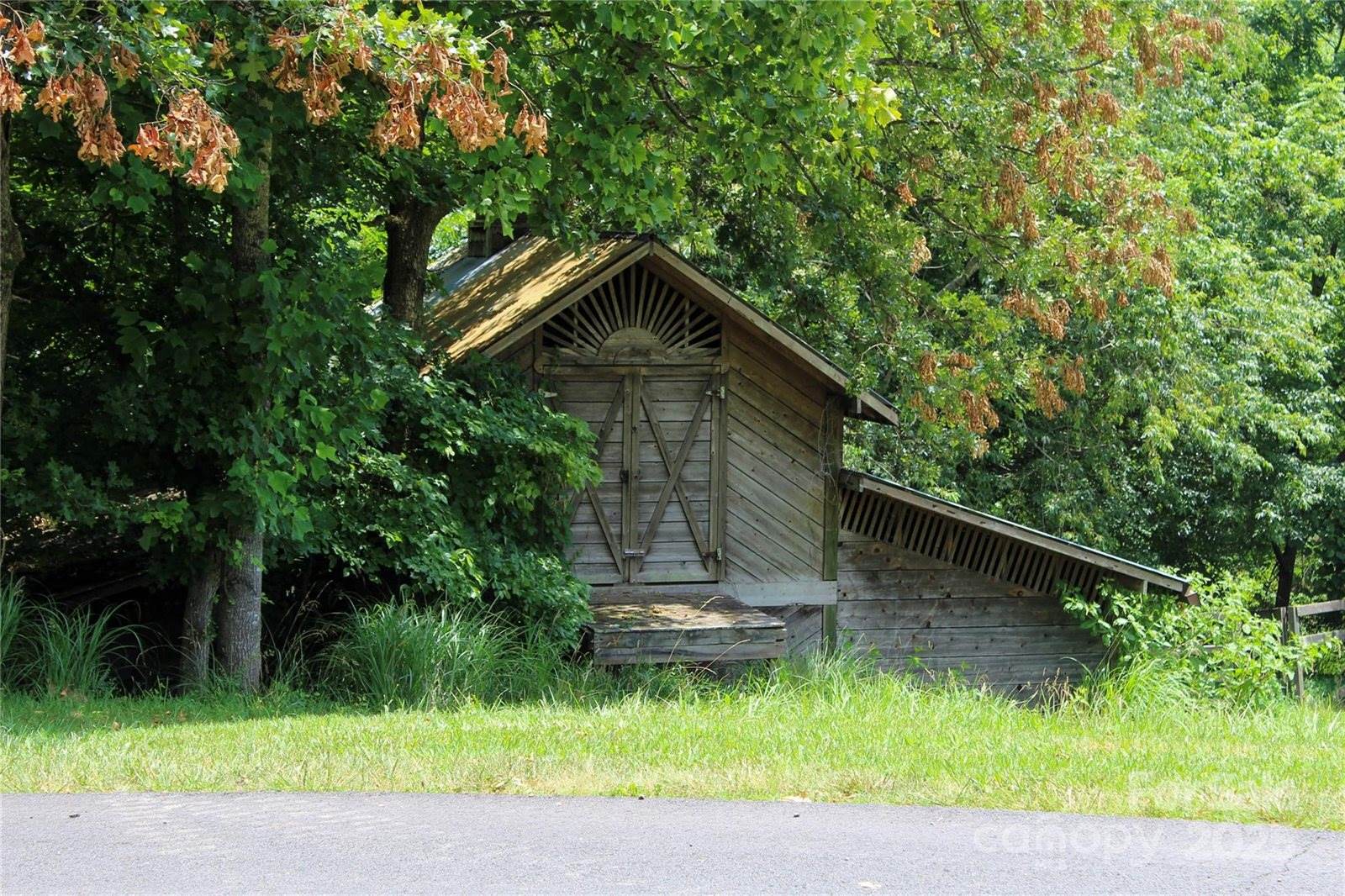 9999 Settlers Trail, Mars Hill, NC 28754