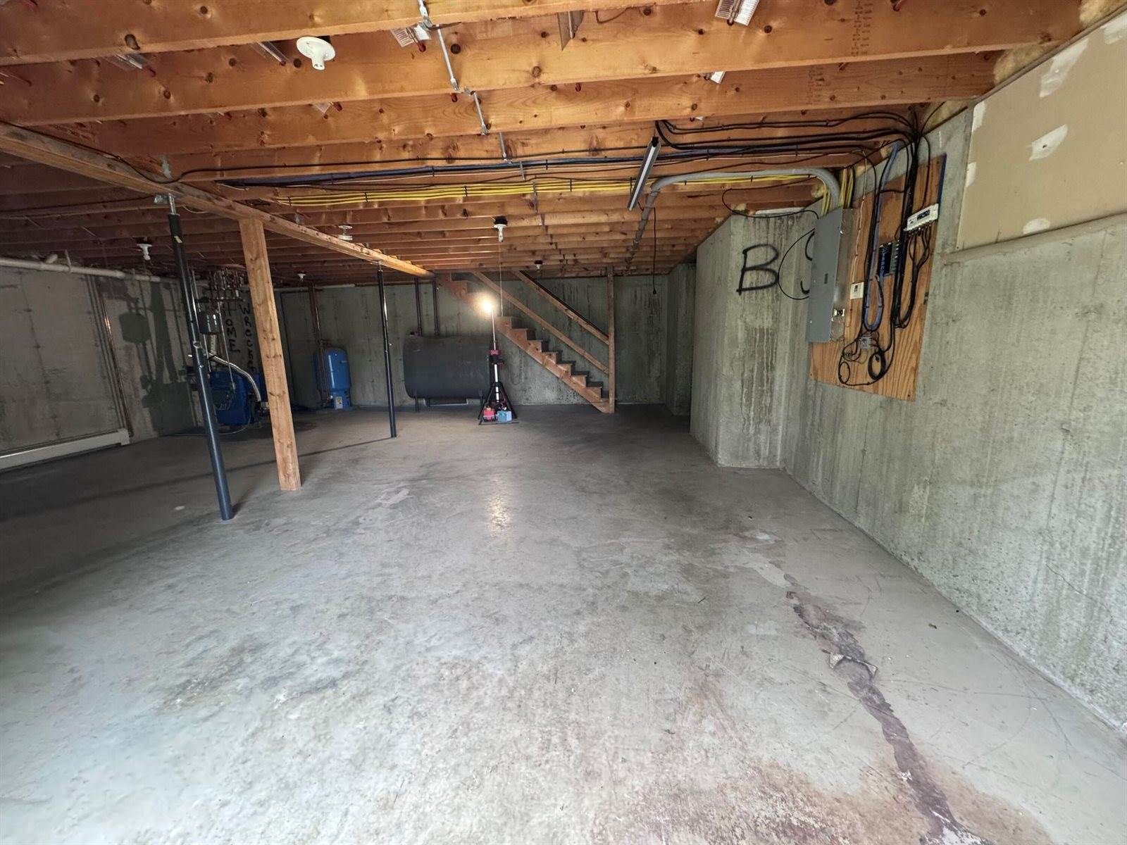 280 Grant Road, Corinth, ME 04427