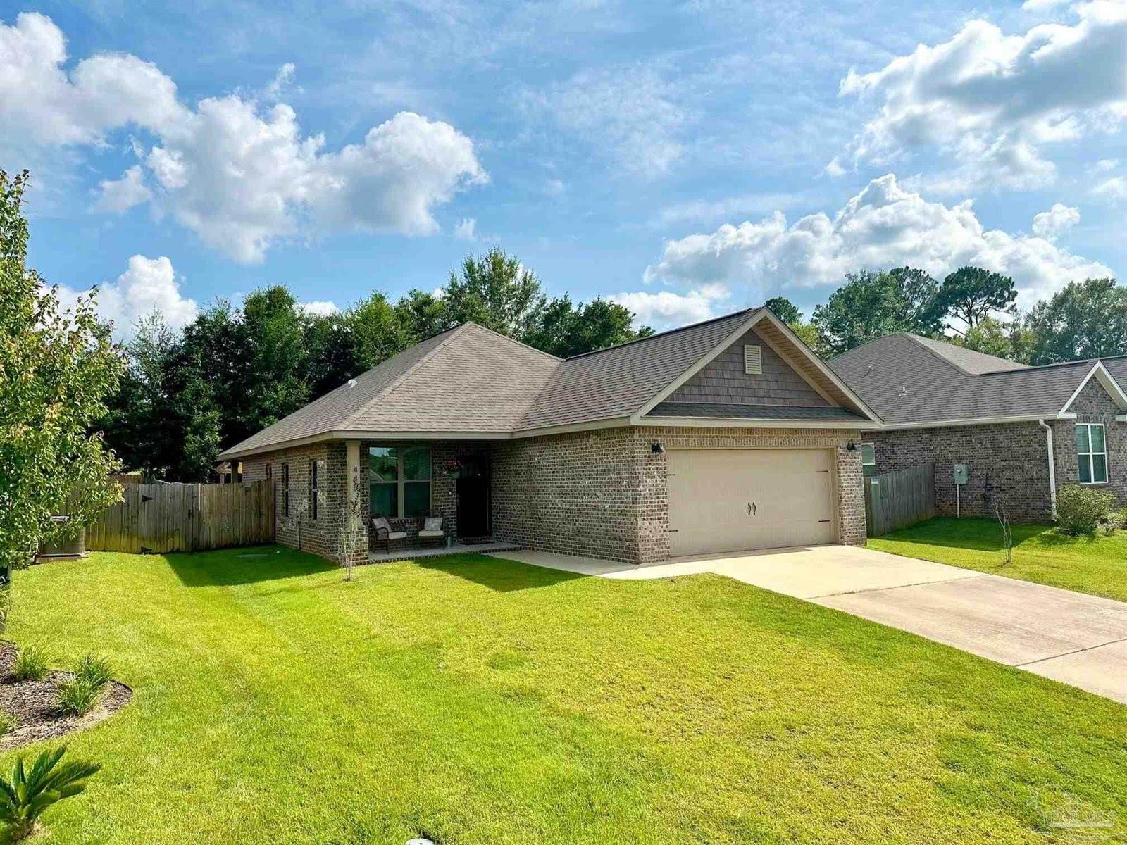 445 Pemberton Ln, Cantonment, FL 32533