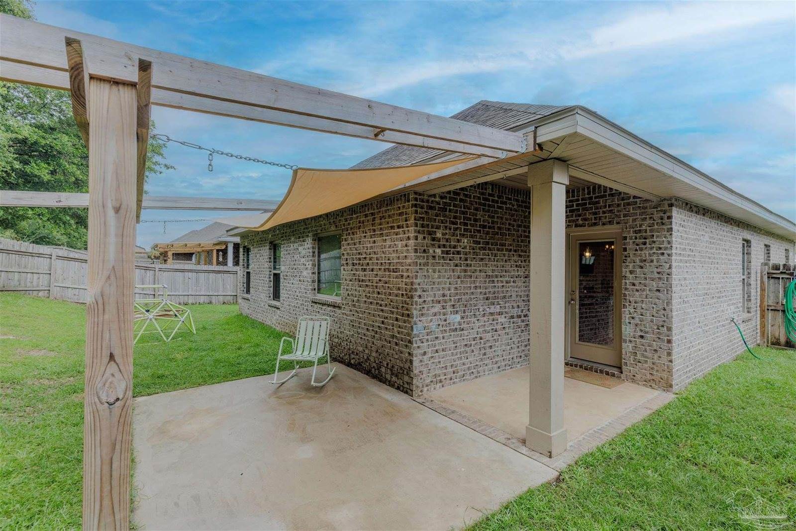 445 Pemberton Ln, Cantonment, FL 32533