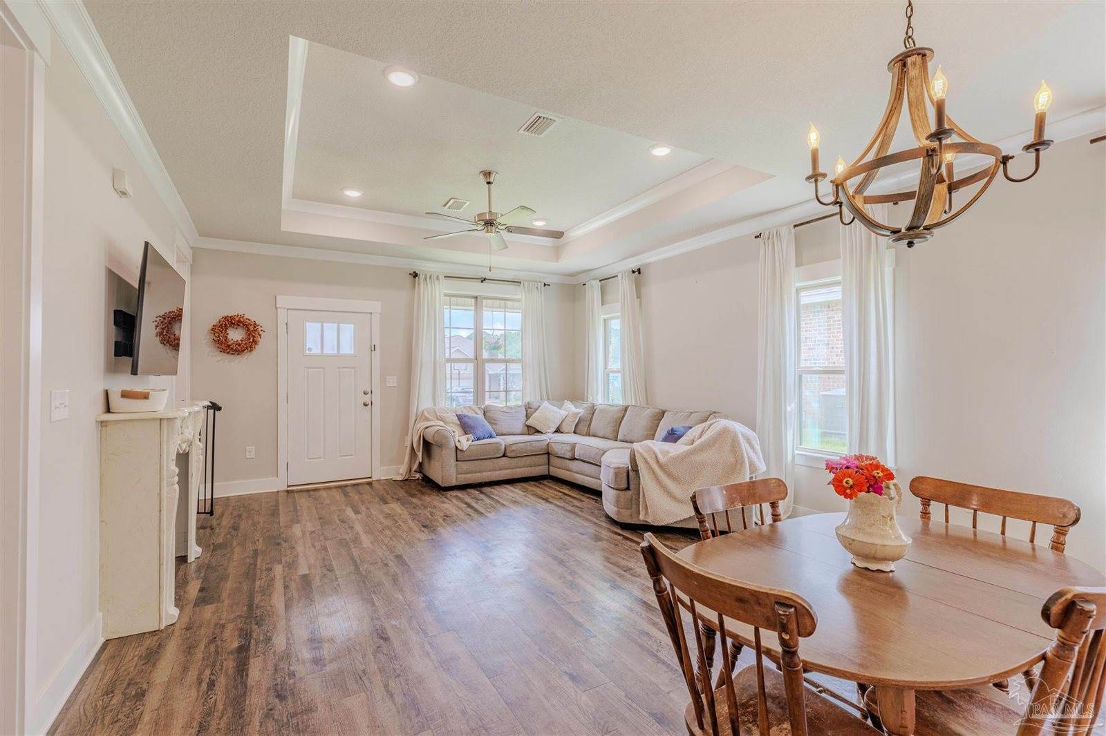 445 Pemberton Ln, Cantonment, FL 32533