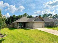 445 Pemberton Ln, Cantonment, FL 32533