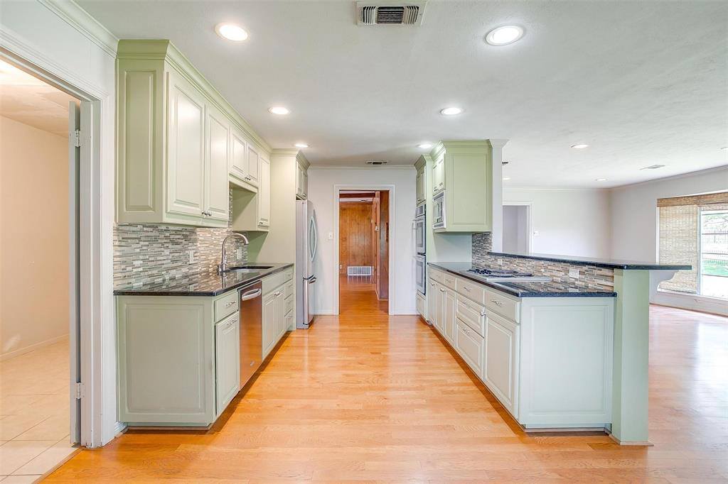 10608 Pack Saddle Trail, Fort Worth, TX 76108