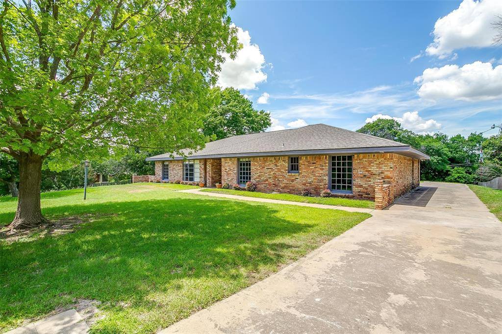 10608 Pack Saddle Trail, Fort Worth, TX 76108