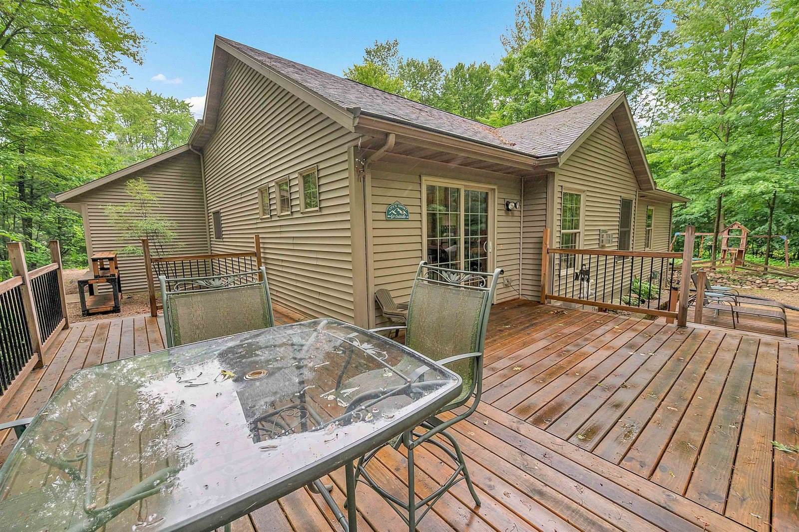 5958 Wood Brook Circle, Little Suamico, WI 54141