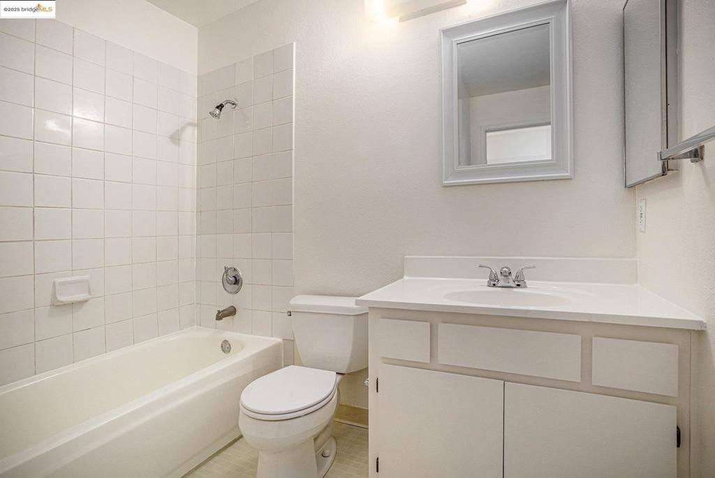 1563 Parkwood Pl, Concord, CA 94521