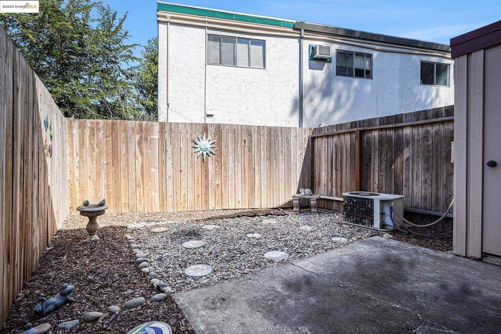 1563 Parkwood Pl, Concord, CA 94521