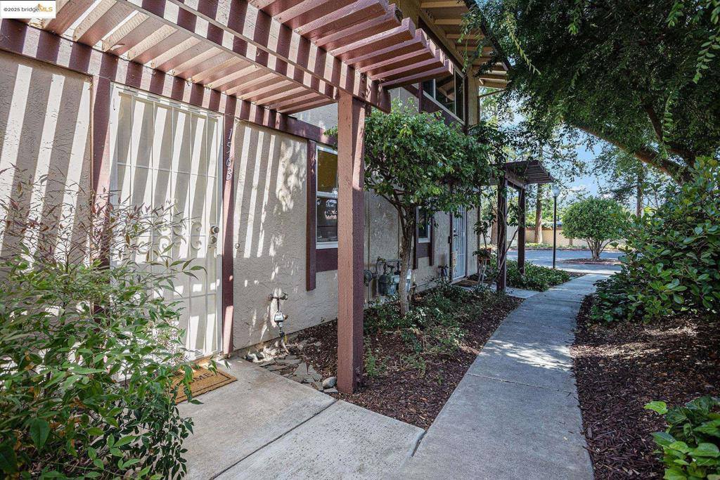 1563 Parkwood Pl, Concord, CA 94521