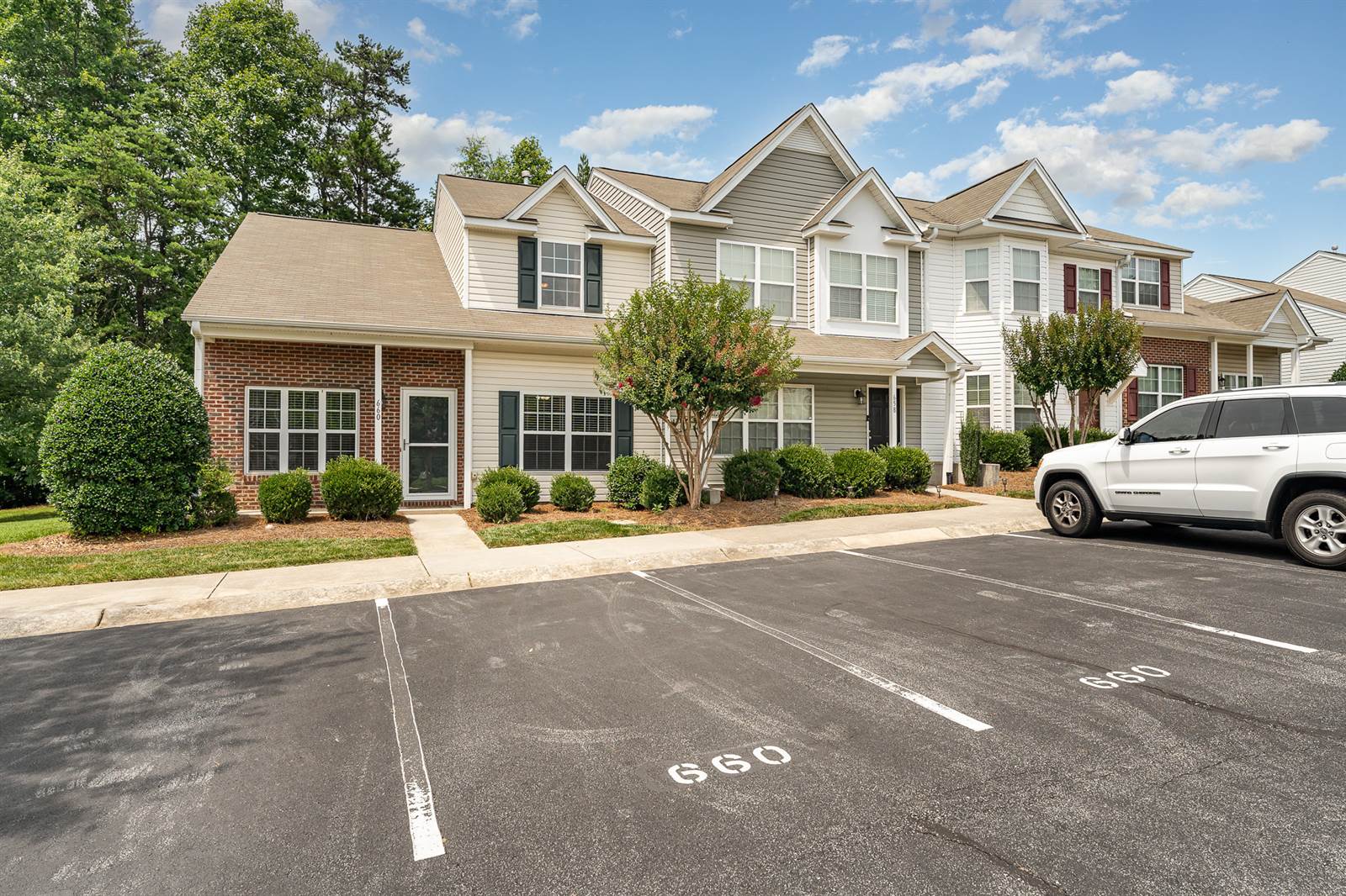 660 Grasswren Way, Greensboro, NC 27409