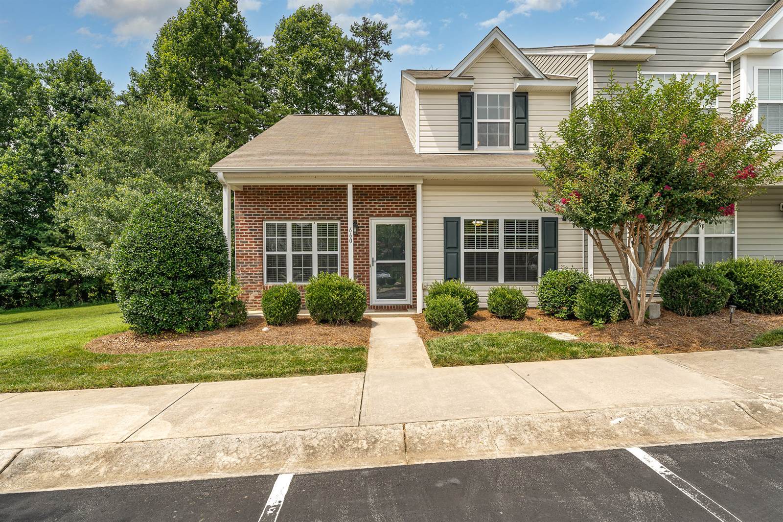 660 Grasswren Way, Greensboro, NC 27409