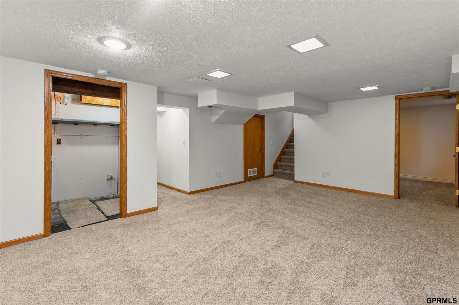 3307 Spring Street, Omaha, NE 68105