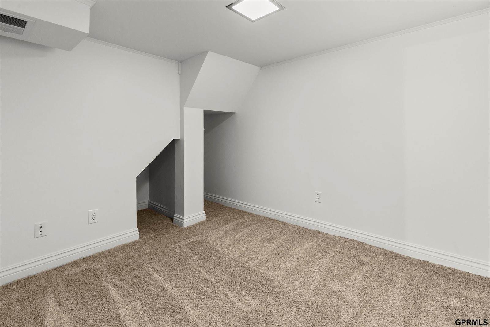 3307 Spring Street, Omaha, NE 68105