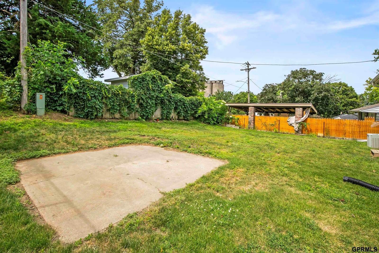 3307 Spring Street, Omaha, NE 68105