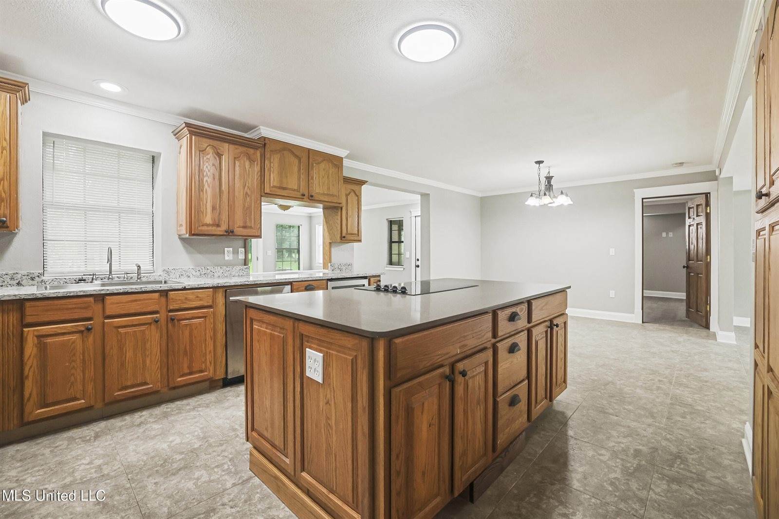 1400 Cotita Drive, Gautier, MS 39553