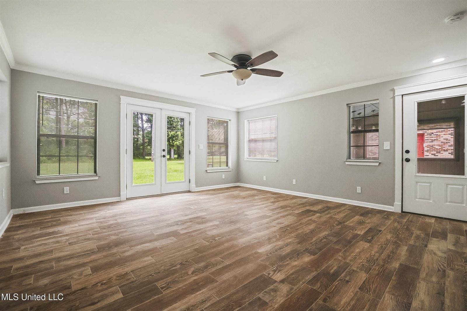 1400 Cotita Drive, Gautier, MS 39553