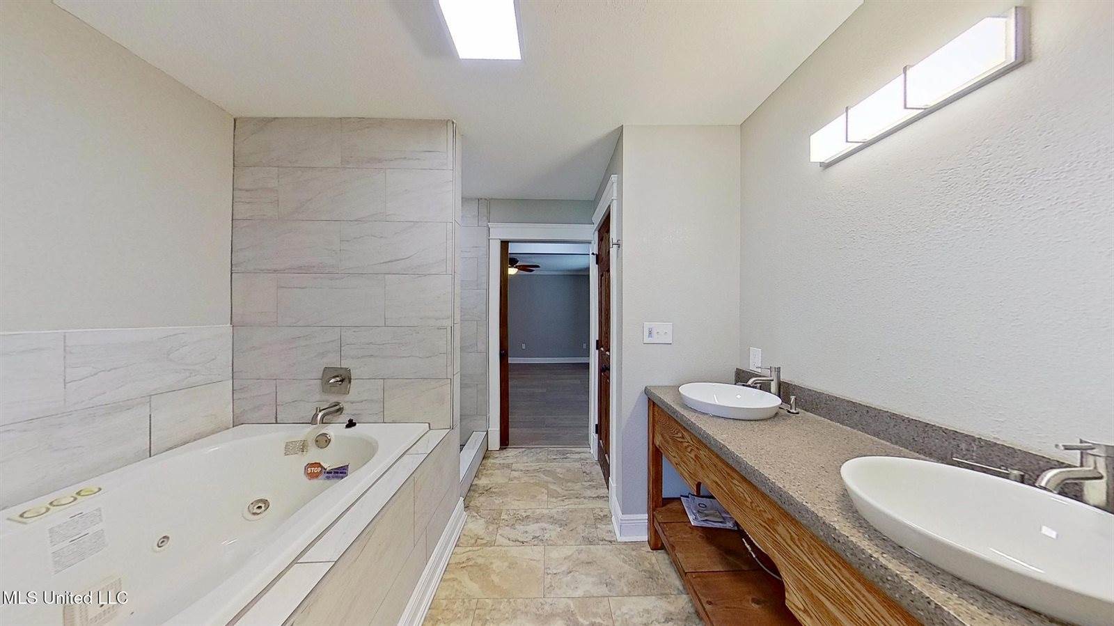 1400 Cotita Drive, Gautier, MS 39553