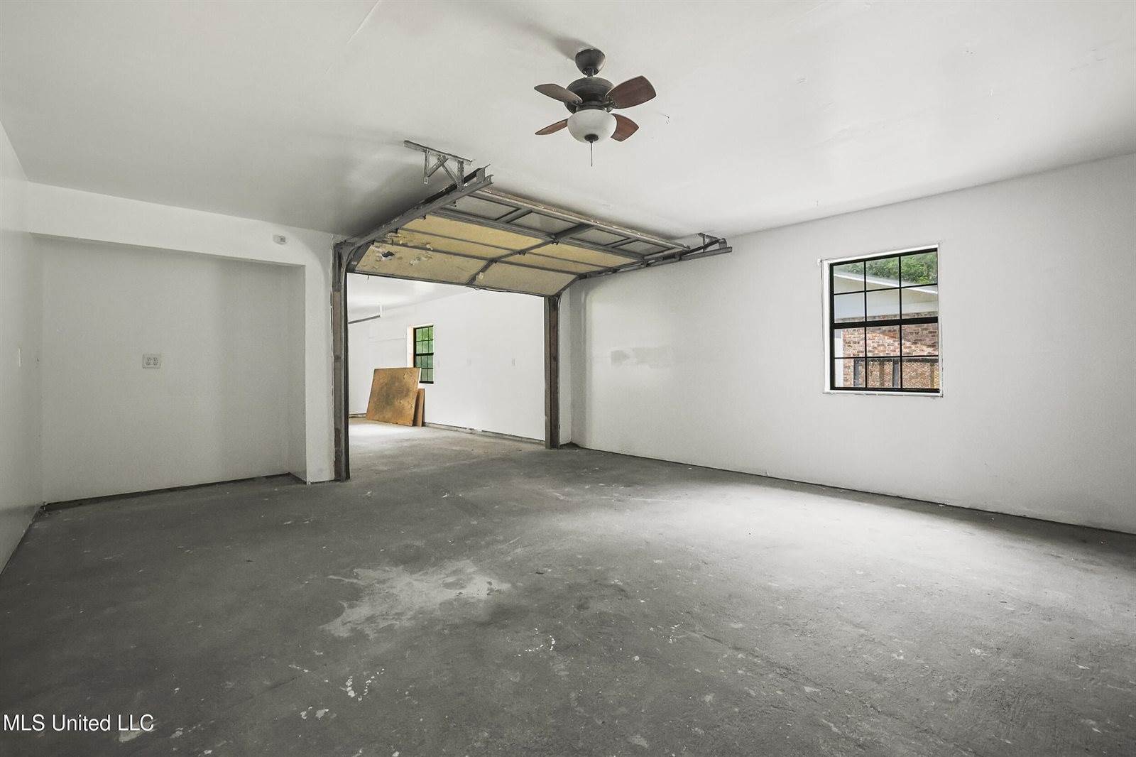 1400 Cotita Drive, Gautier, MS 39553