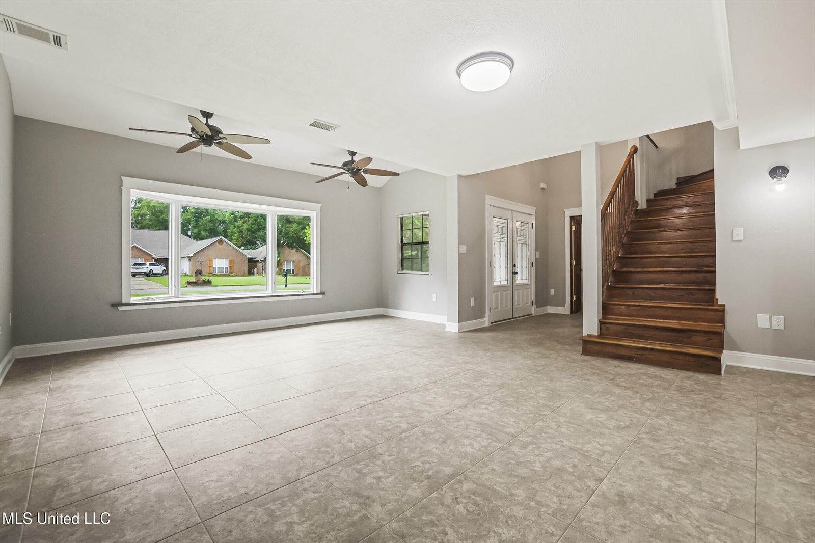 1400 Cotita Drive, Gautier, MS 39553