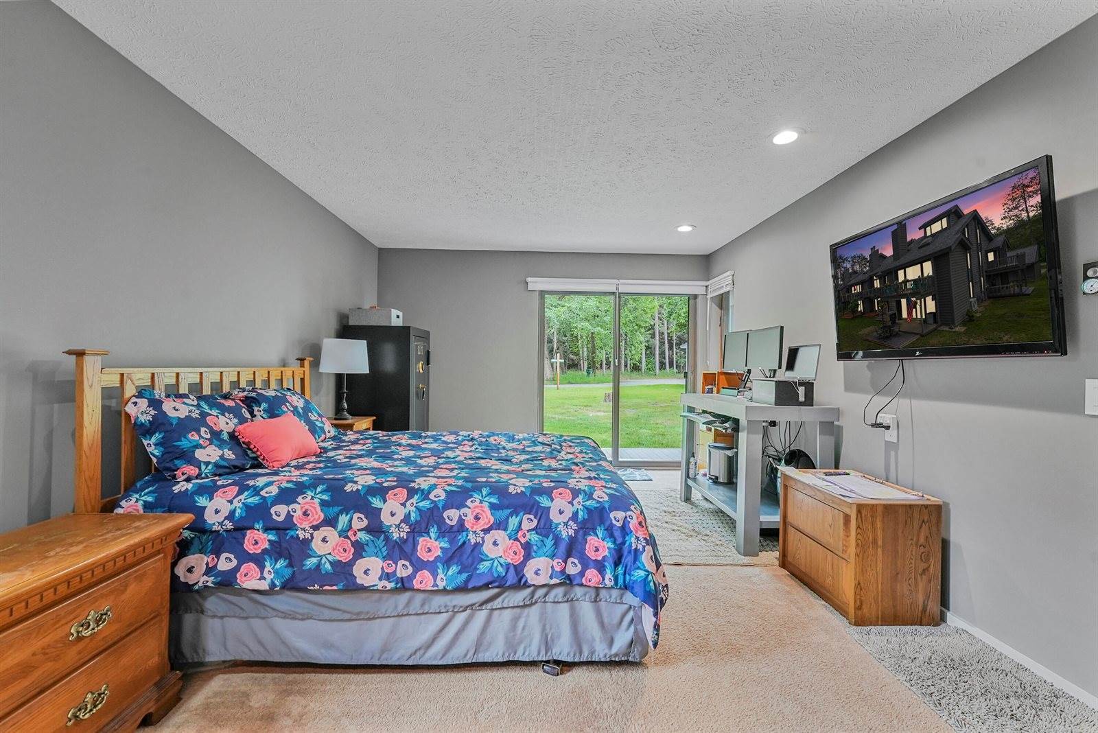 6266 Whispering Pines Dr Drive, Gaylord, MI 49735