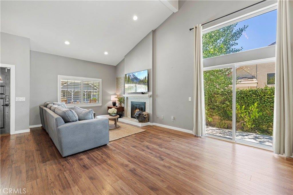 27163 Baxard Place, Valencia, CA 91354