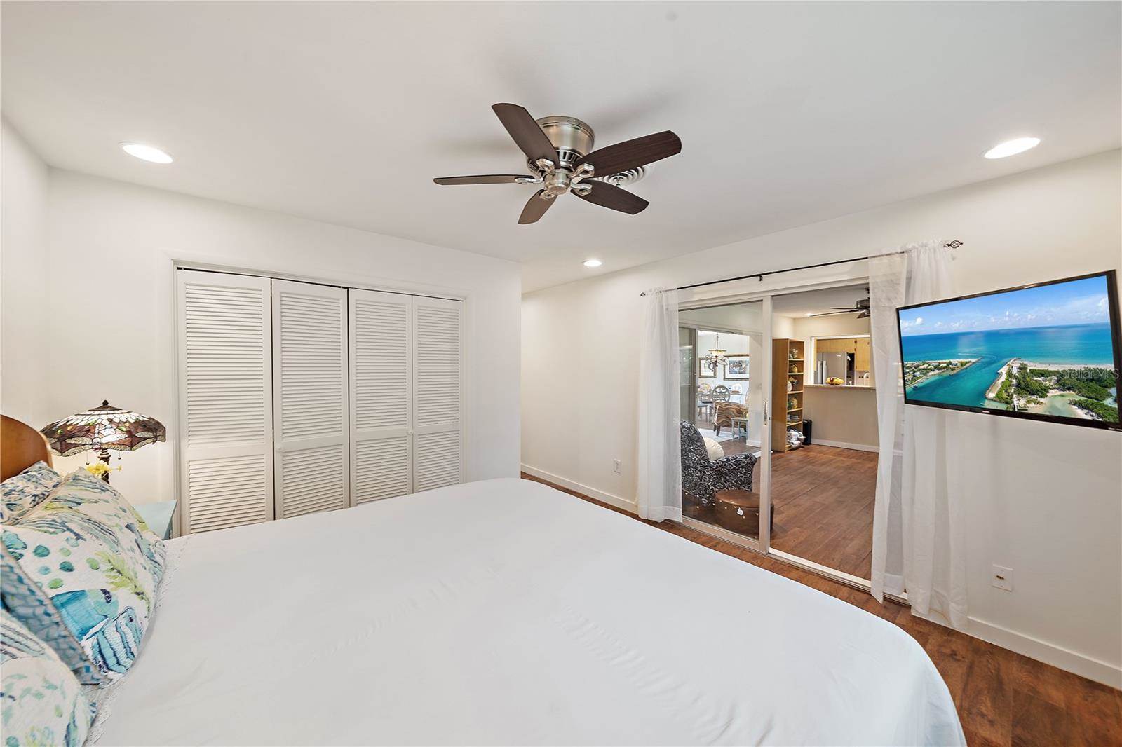 5350 Barbarossa Avenue, Sarasota, FL 34235