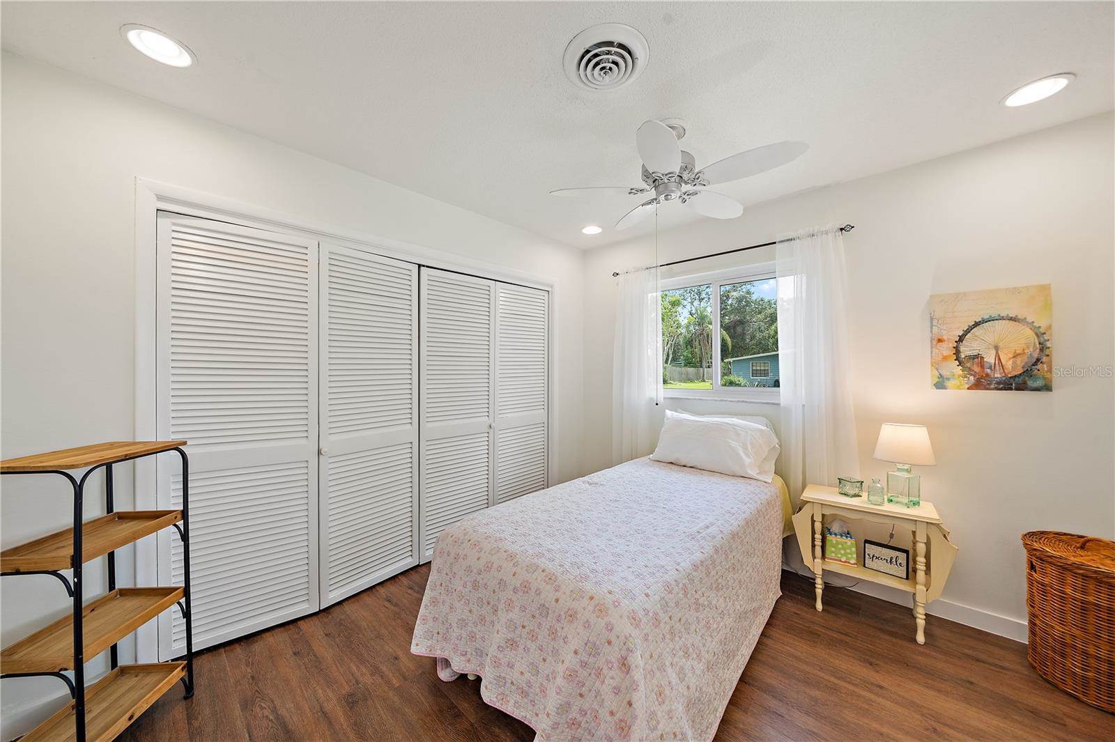 5350 Barbarossa Avenue, Sarasota, FL 34235