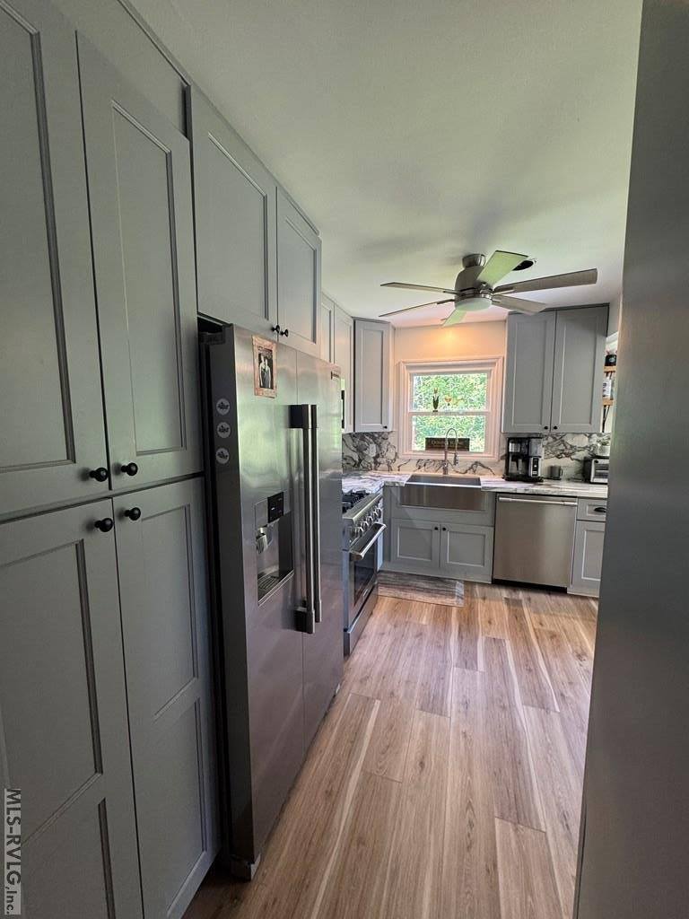 1057 Great Creek Drive, Bracey, VA 23919