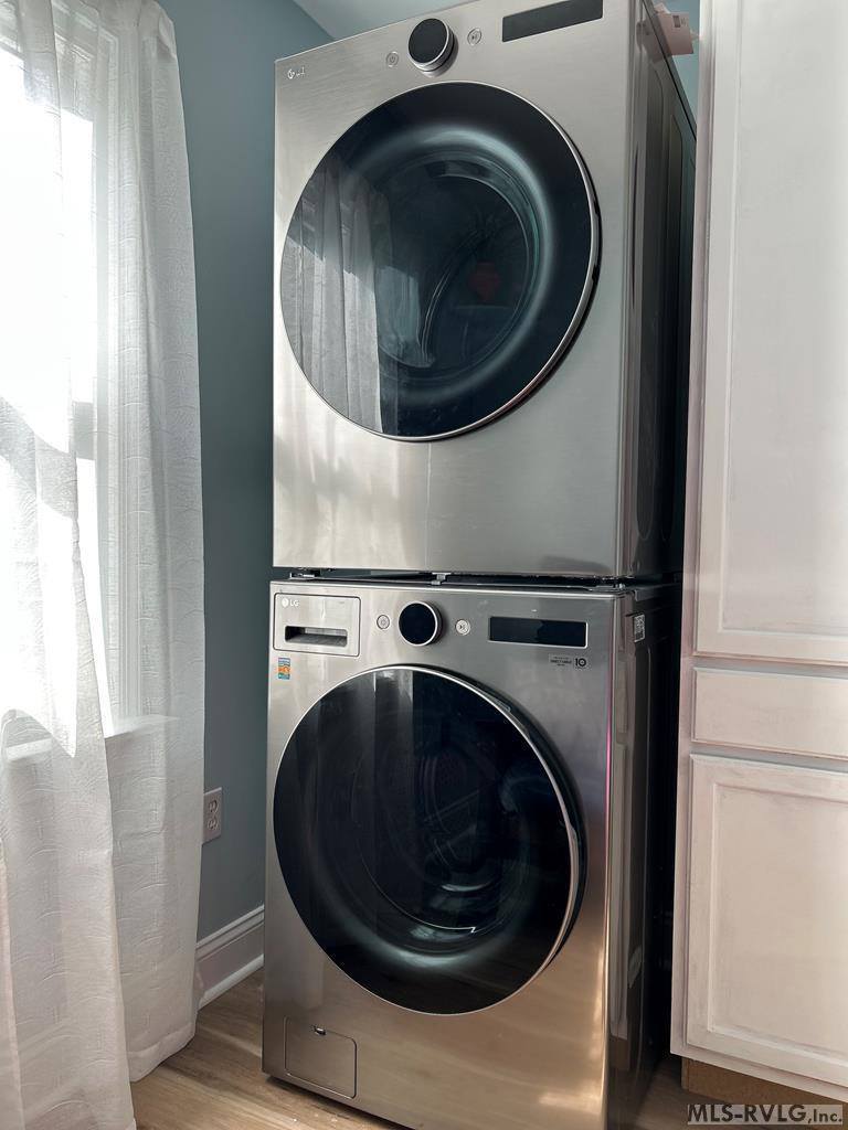 1057 Great Creek Drive, Bracey, VA 23919