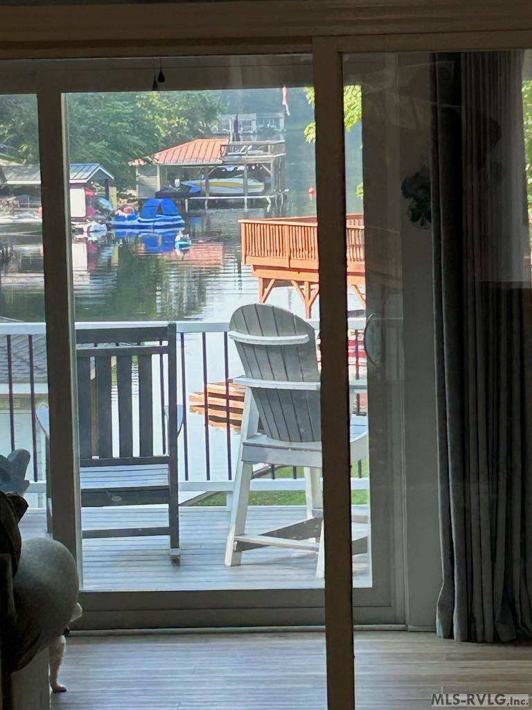 1057 Great Creek Drive, Bracey, VA 23919