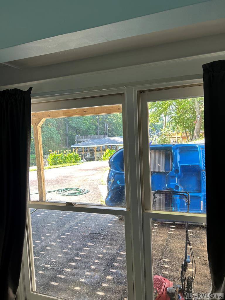 1057 Great Creek Drive, Bracey, VA 23919