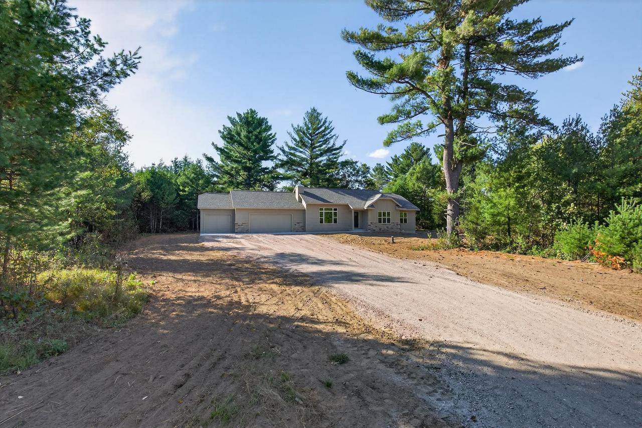 8894 Voit Lane, Nekoosa, WI 54457