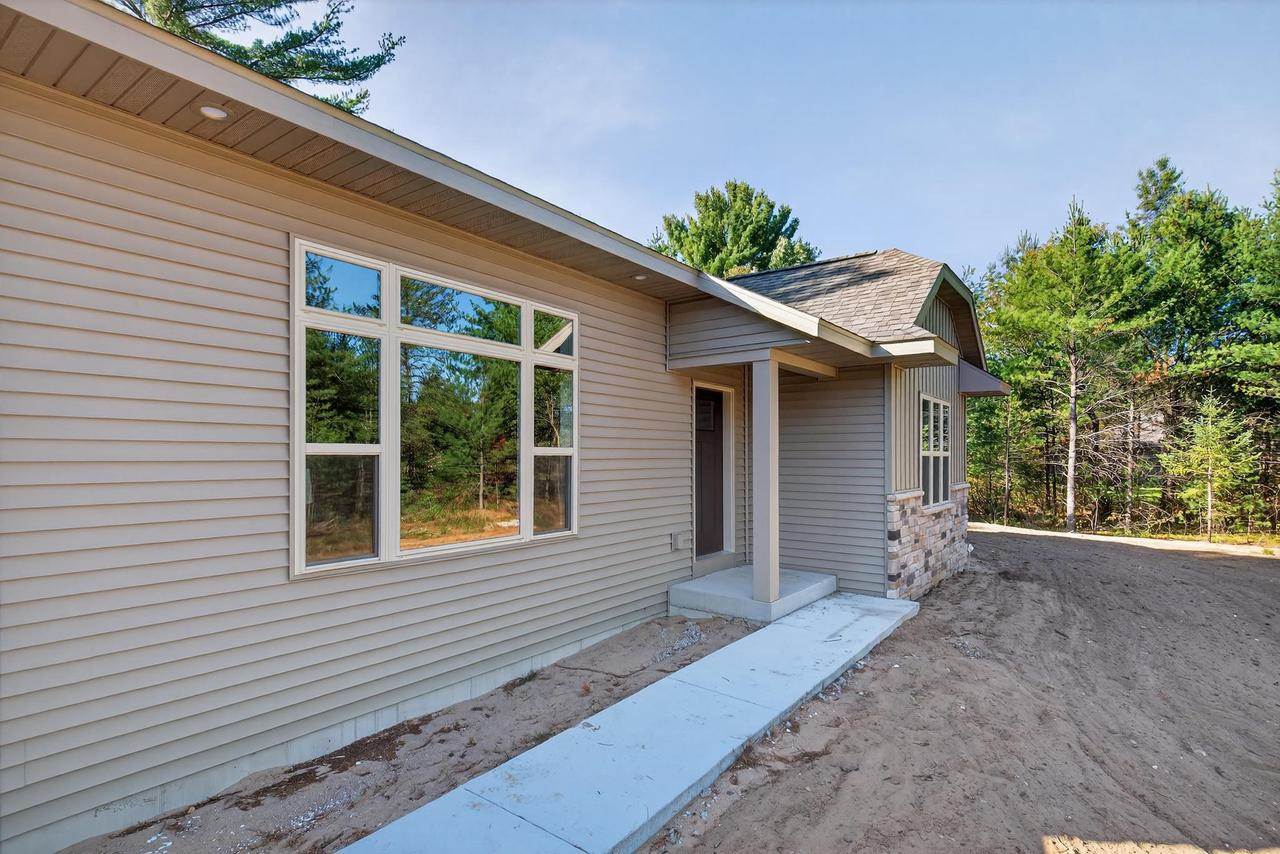 8894 Voit Lane, Nekoosa, WI 54457