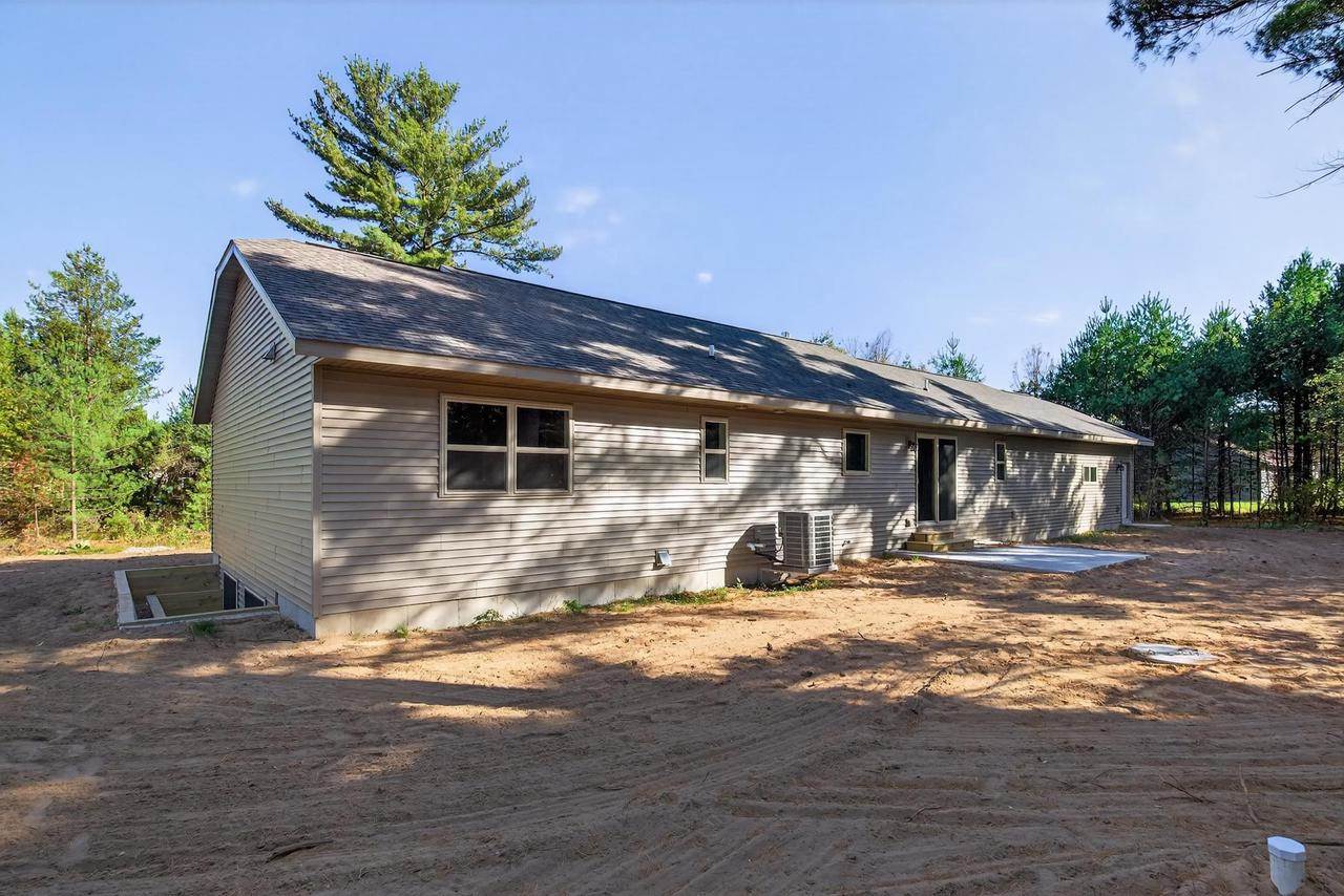 8894 Voit Lane, Nekoosa, WI 54457