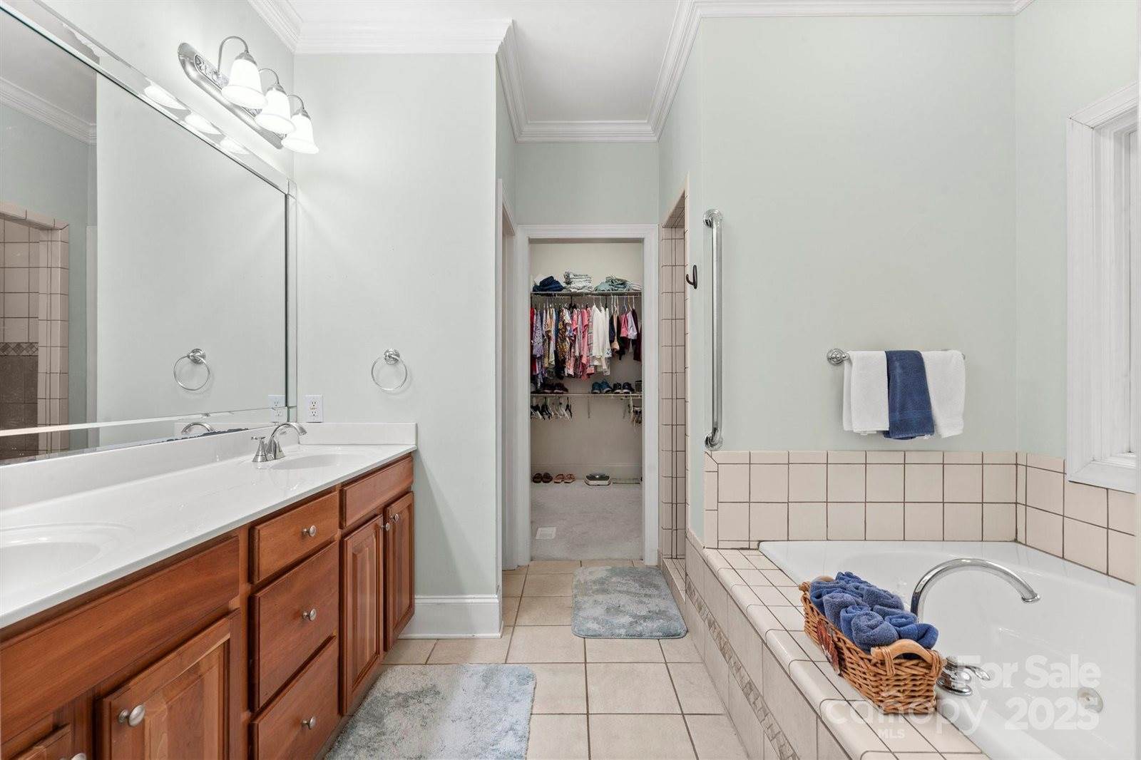 172 Hunters Hill Drive, Statesville, NC 28677