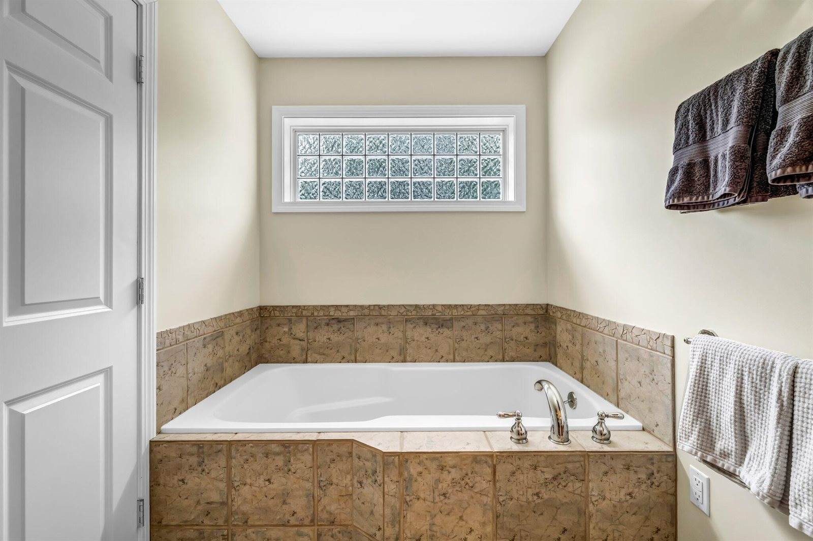 1309 Great Moose Drive, Hartland, ME 04943