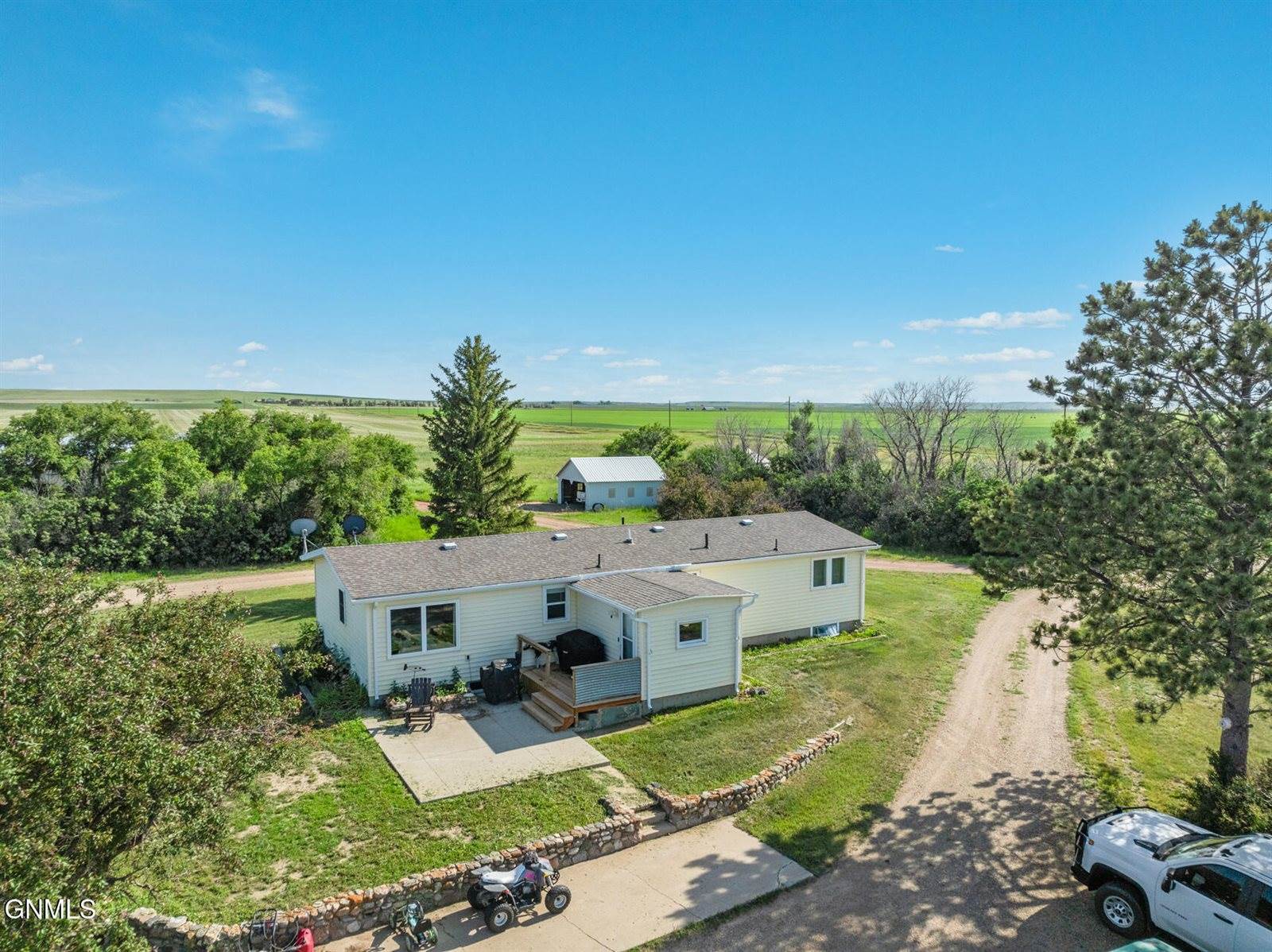 3262 147th Avenue NW, Alexander, ND 58831