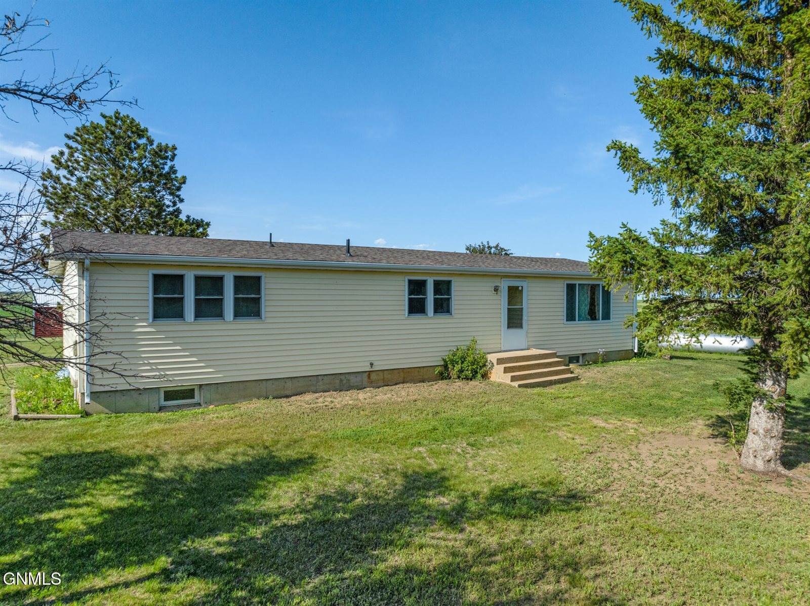 3262 147th Avenue NW, Alexander, ND 58831