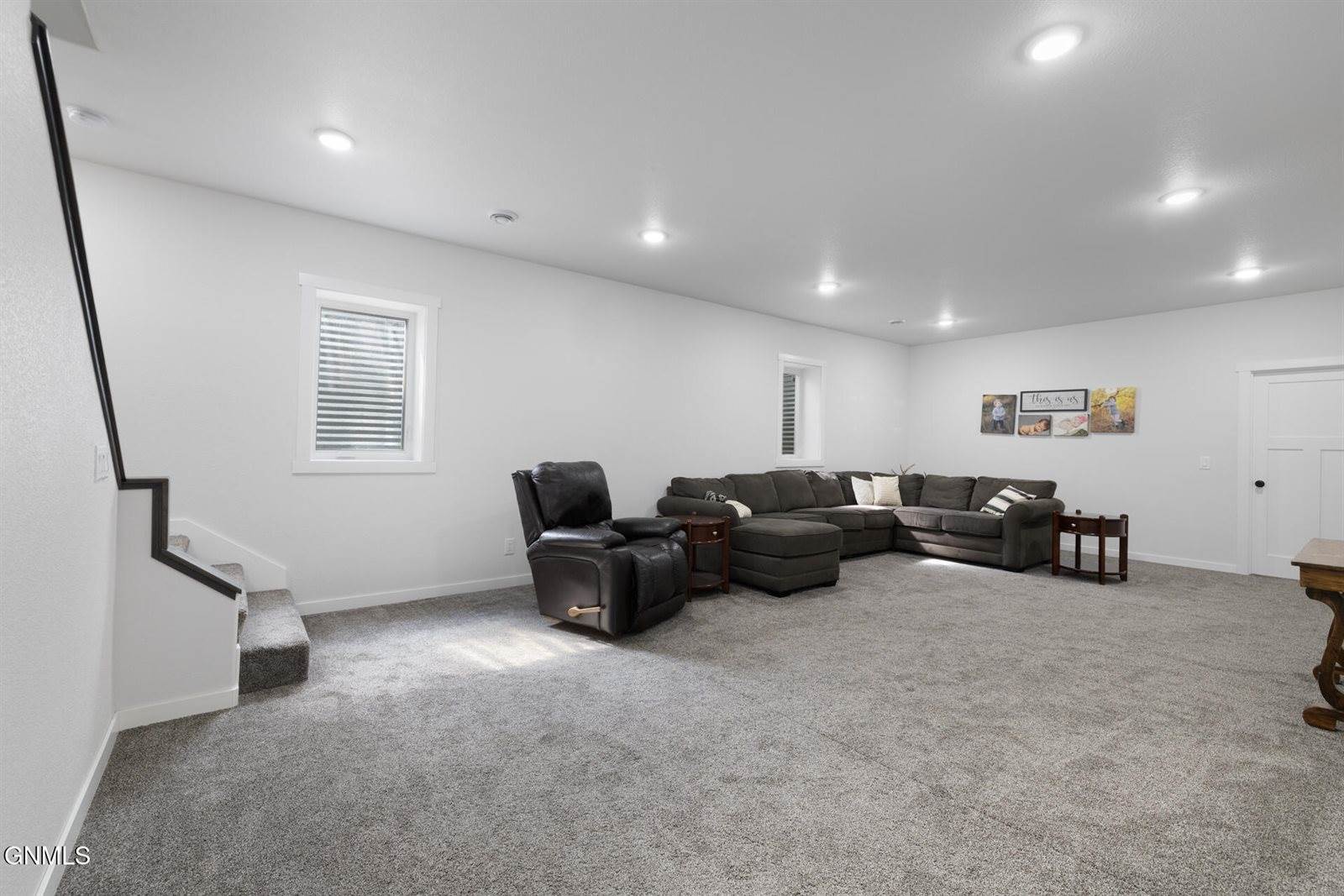 3264 147th Avenue NW, Alexander, ND 58831