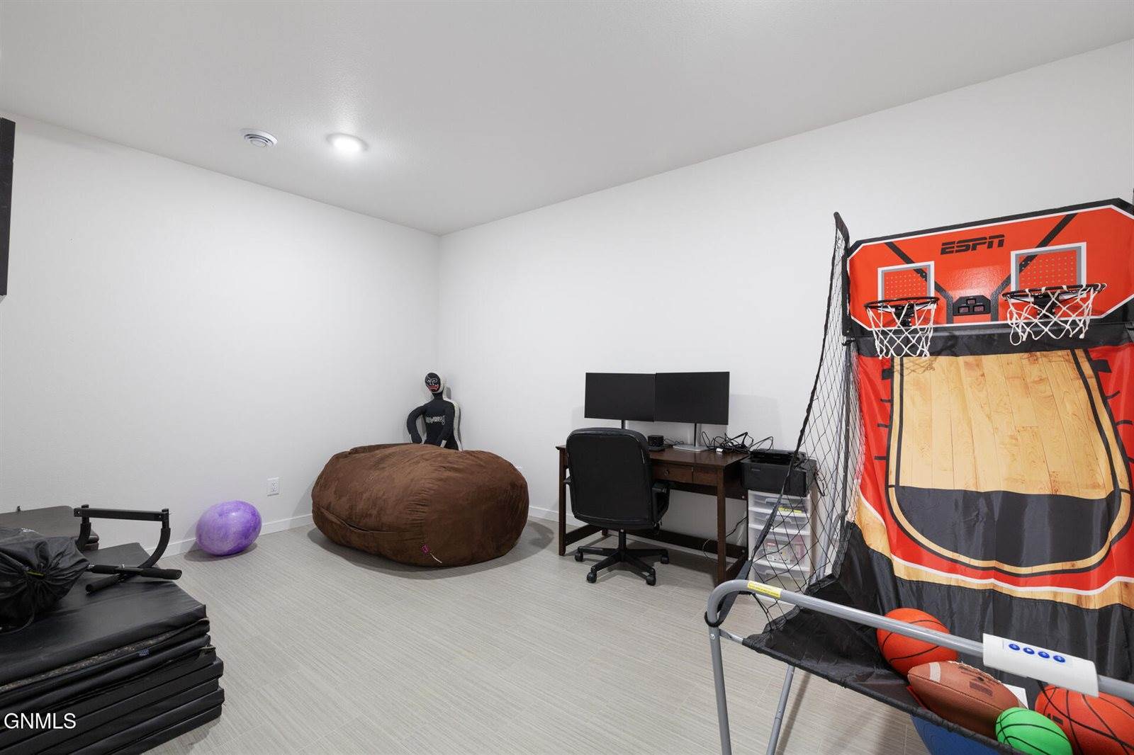 3264 147th Avenue NW, Alexander, ND 58831