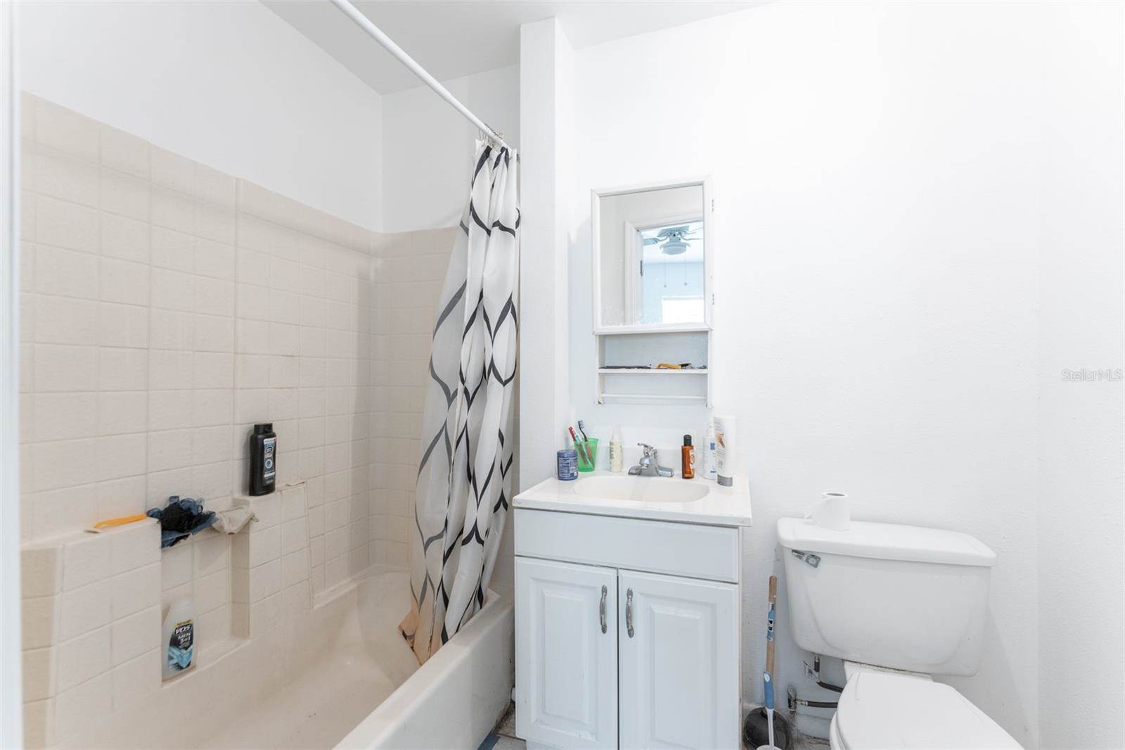 12037 1/2 Murray Avenue, Seminole, FL 33778