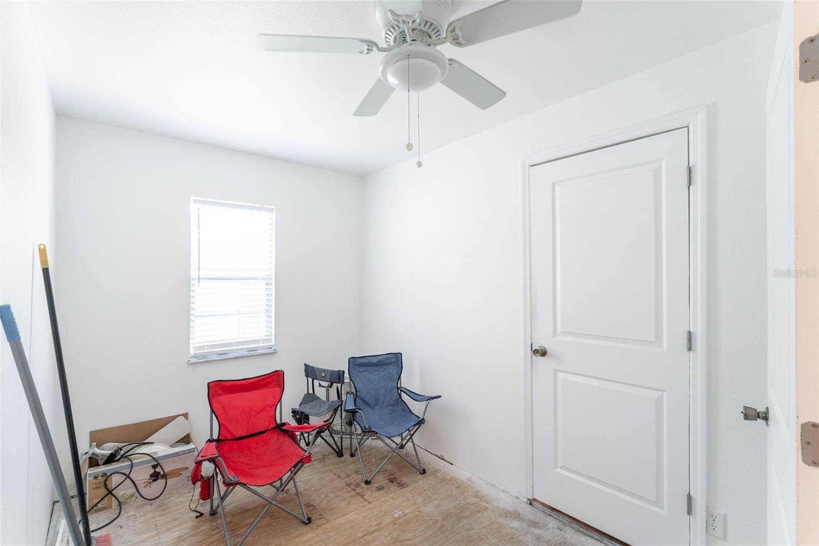 12037 1/2 Murray Avenue, Seminole, FL 33778