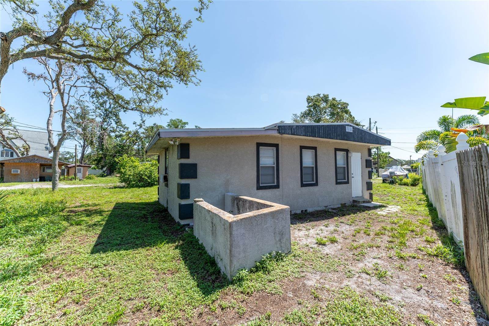 12037 1/2 Murray Avenue, Seminole, FL 33778