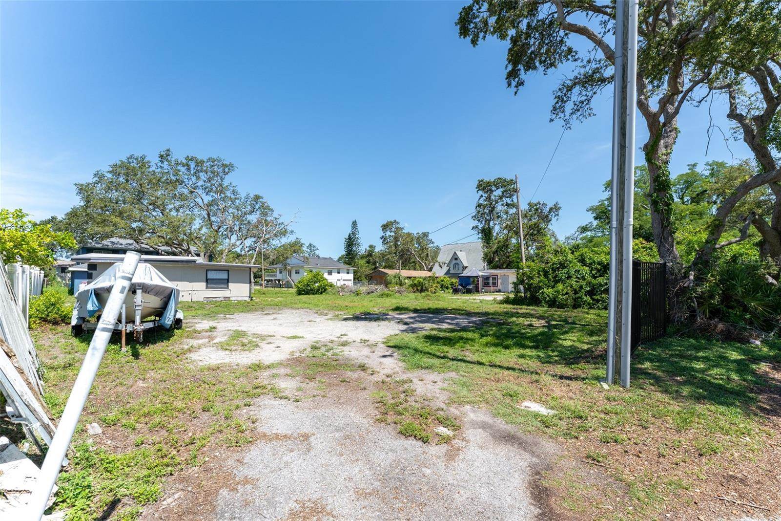 12037 1/2 Murray Avenue, Seminole, FL 33778